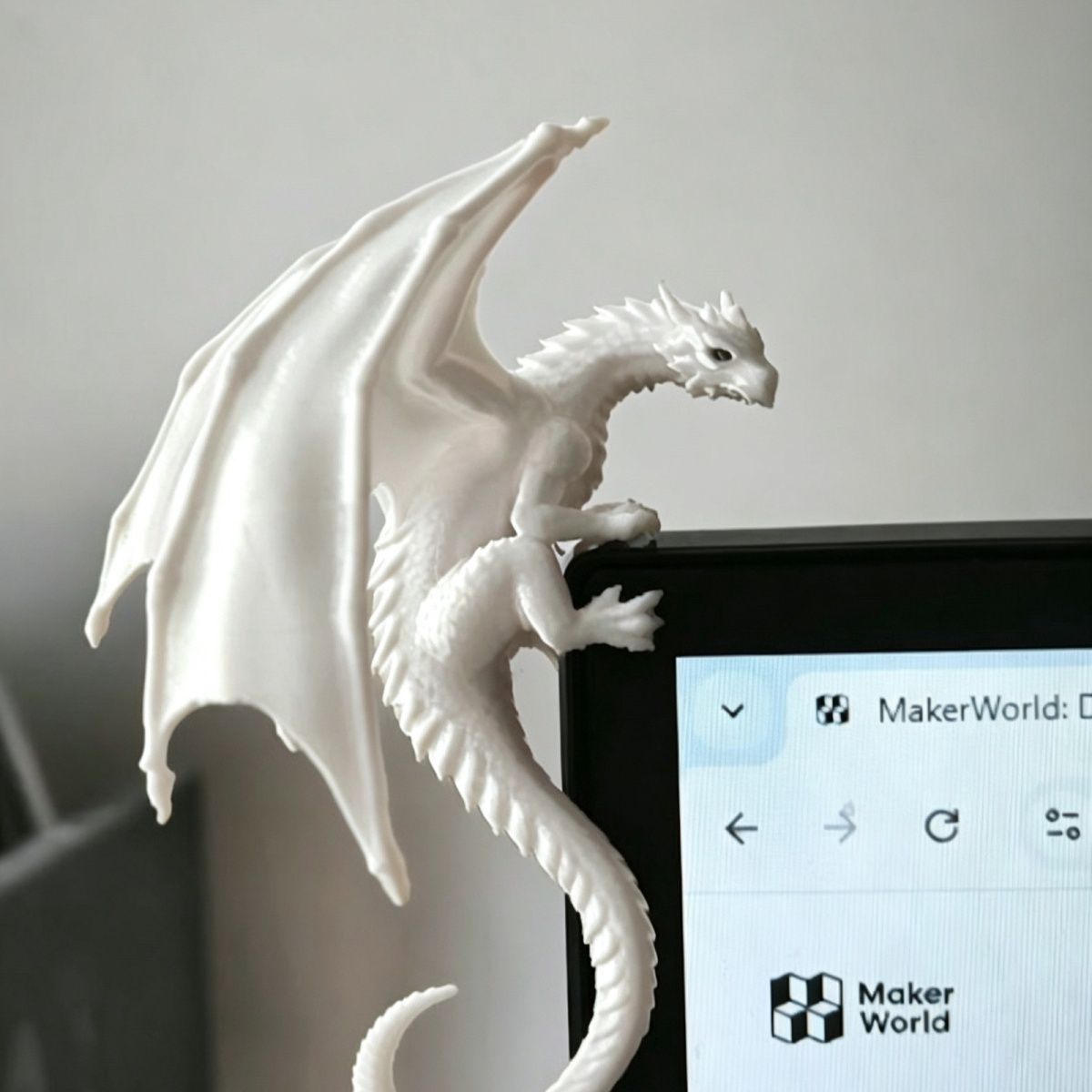 Cool Dragon Lying Figure Monit - Esports Gaming Setup recension och pris